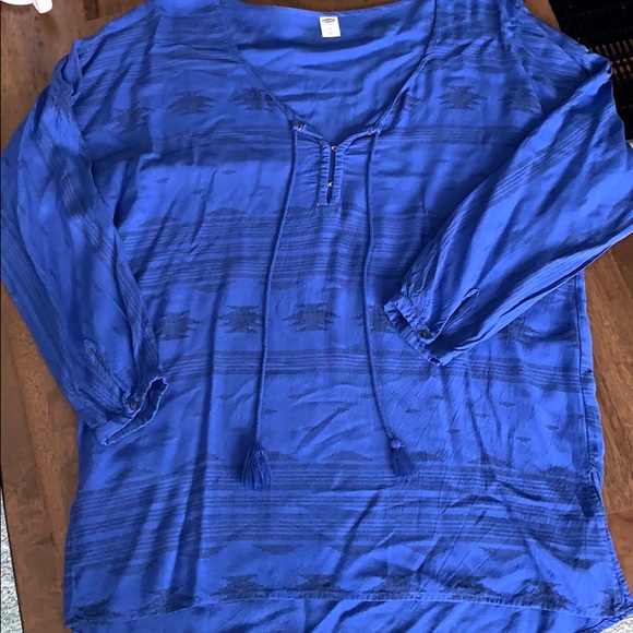 Old Navy shirt - Picture 3 of 5